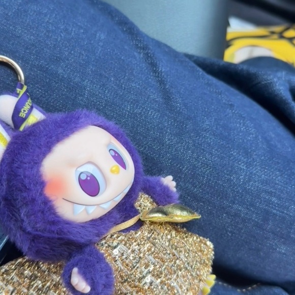 Pop Mart Labubu  Wings of Fortune Vinyl Plush Hanging toy - Picture 2 of 2